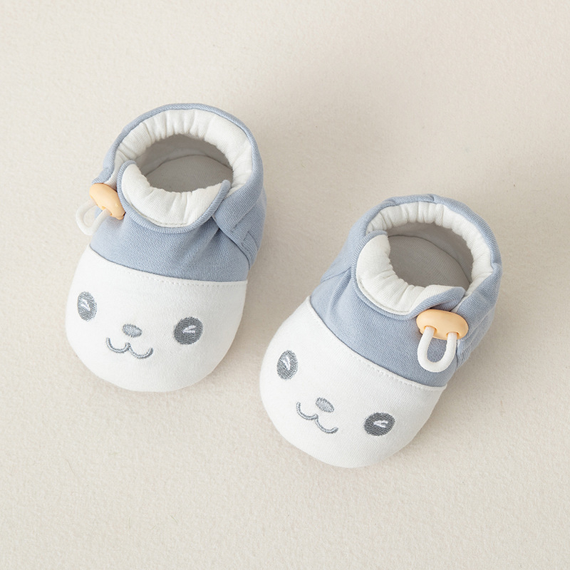 Bērnu apavi ar kartiņu izšuvumu uz kokvilnas augšdaļas, mīksta neslīdoša zole, elastīgā aizdare, vecums 12–36 mēneši