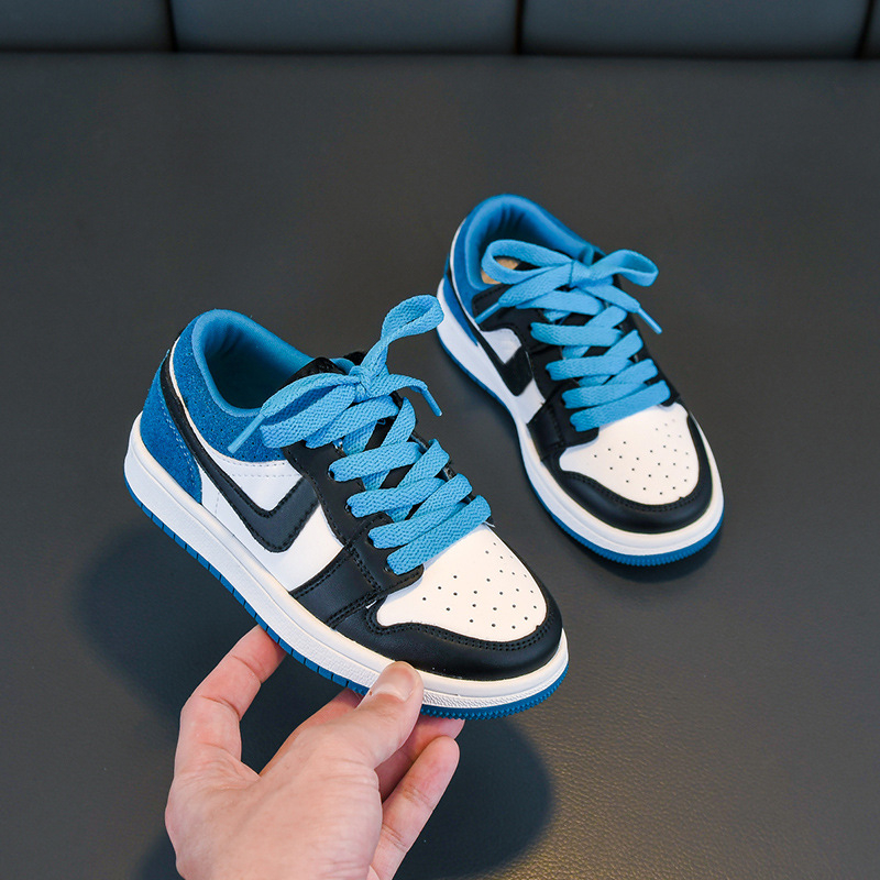 Pantofi baschet pentru copii: partea superioară din piele naturală, talpă din cauciuc, respirabili, ușori, închidere cu șireturi