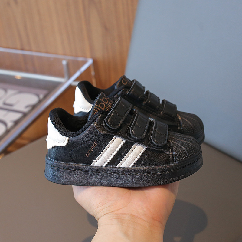 Bērnu kurpes ar Shell-Toe, Velcro aizdari, augšdaļa no syntētiskās ādas, gumijas pretslīdējoša zole, zemais siluets