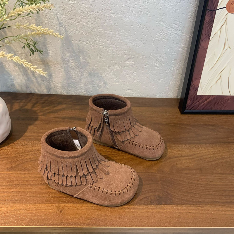 Unisex nubuknahast botid boitidega, külje tõmblukk, lühike varvas, kummist tallaga, 4–16 aastat, kevad-sügis