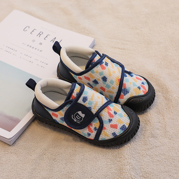 Bērnu sporta apavi – Velcro aizdare, viegli, pretslīdēšanas zole, tīkla augšdaļa, zemais augšējais apavu tips, vecuma 12–48 mēneši