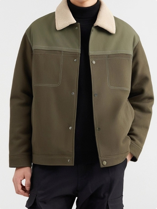 Jachetă bărbătească din suede cu căptușeală fleece, croială lejeră, guler rever, închidere cu nasturi pe un rând, buzunare patch