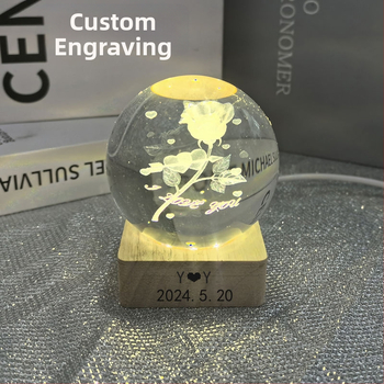 LED nakts gaismas ornaments ar naglu iedvesotu dizainu - Zīmols Unique