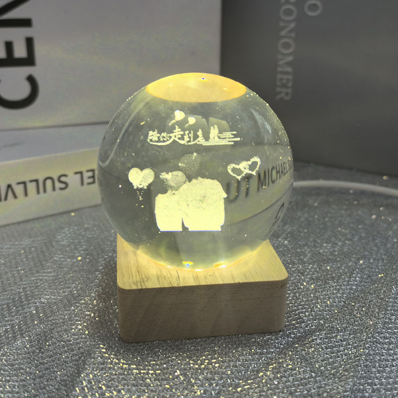 LED éjszakai lámpa - dekoratív dizájn szegekből merítve - Unique márka