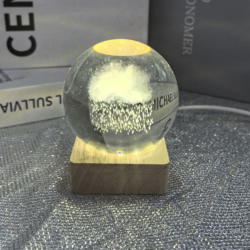 LED éjszakai lámpa - dekoratív dizájn szegekből merítve - Unique márka