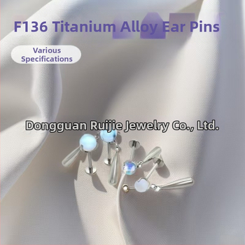 Pilienveida auskari no titāna sakausējuma F136, mēness akmens ar dimanta griezumu