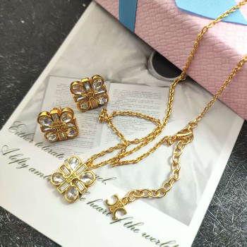 Σκουλαρίκια: επιχρυσωμένα με πραγματικό χρυσό; βύσματα αυτιού από 18k χρυσό; Rococo στυλ; κυκλοφορία φθινοπώρου 2025; λογοτεχνικό ρετρό