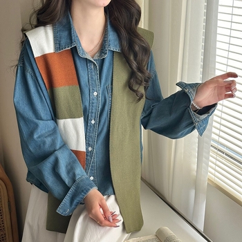 Koreai stílusú sál, hamis V-nyakkal, akril/műgyapjú kötött anyagból, négyszögletes alak, 40 cm szélesség