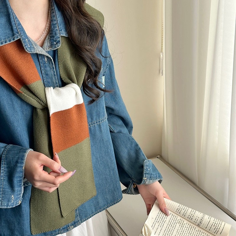 Koreai stílusú sál, hamis V-nyakkal, akril/műgyapjú kötött anyagból, négyszögletes alak, 40 cm szélesség