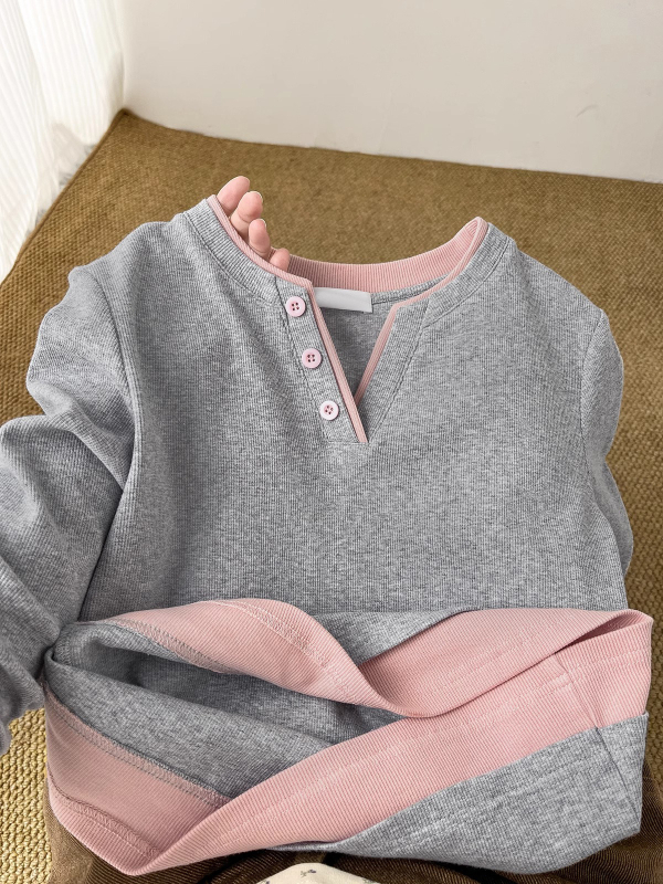 Lányoknak szóló hosszú ujjas T-Shirt, kerek nyak, pamut-keverék (30% pamut), koreai stílus, mintázat: rajzfilm és betűk (hosszú ujjak; kerek nyak; pamut-keverék; mintázat: rajzfilm és betűk)