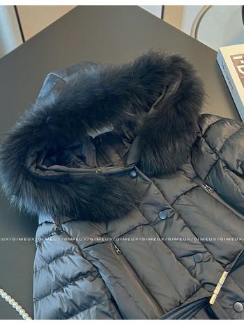 Ženska jakna od perja, debeli zimski kaput sa stojećim ovratnikom i umjetnim krznom, punilo od bijelog patka perja, udio perja 81-85%