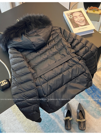 Ženska jakna od perja, debeli zimski kaput sa stojećim ovratnikom i umjetnim krznom, punilo od bijelog patka perja, udio perja 81-85%