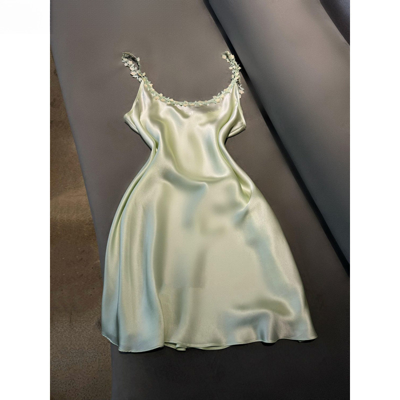 Νυχτερινό φόρεμα με τιράντες από ice silk, με κέντημα φλοράλ, χωρίς μανίκια, midi μήκος, 100% νάιλον