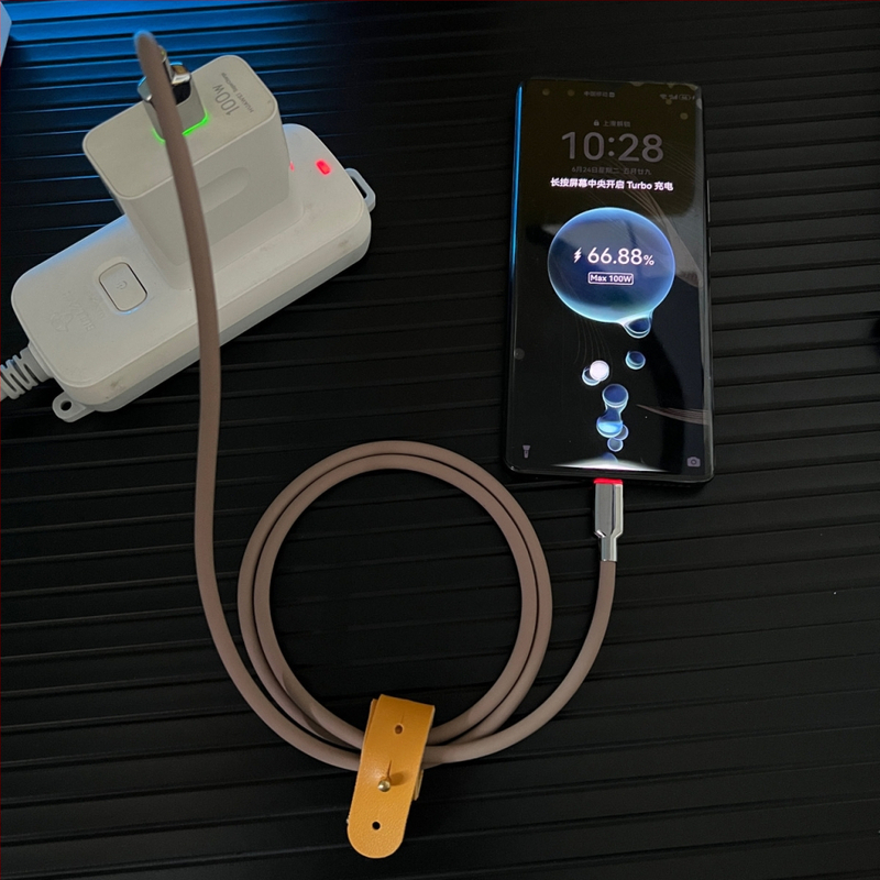 KBT 120W silikoonist andmekaabel Lightning ja Type-C liidestega, kiire laadimine