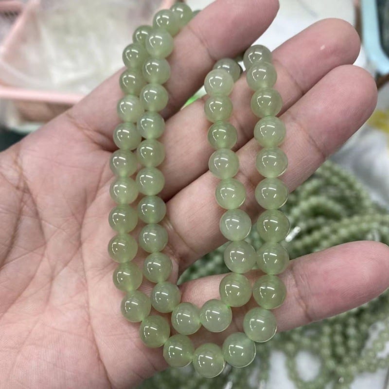 Hetian Jade karkötő, természetes kivitelezés, kör gyöngyök, Vs tisztaság, medálos stílus
