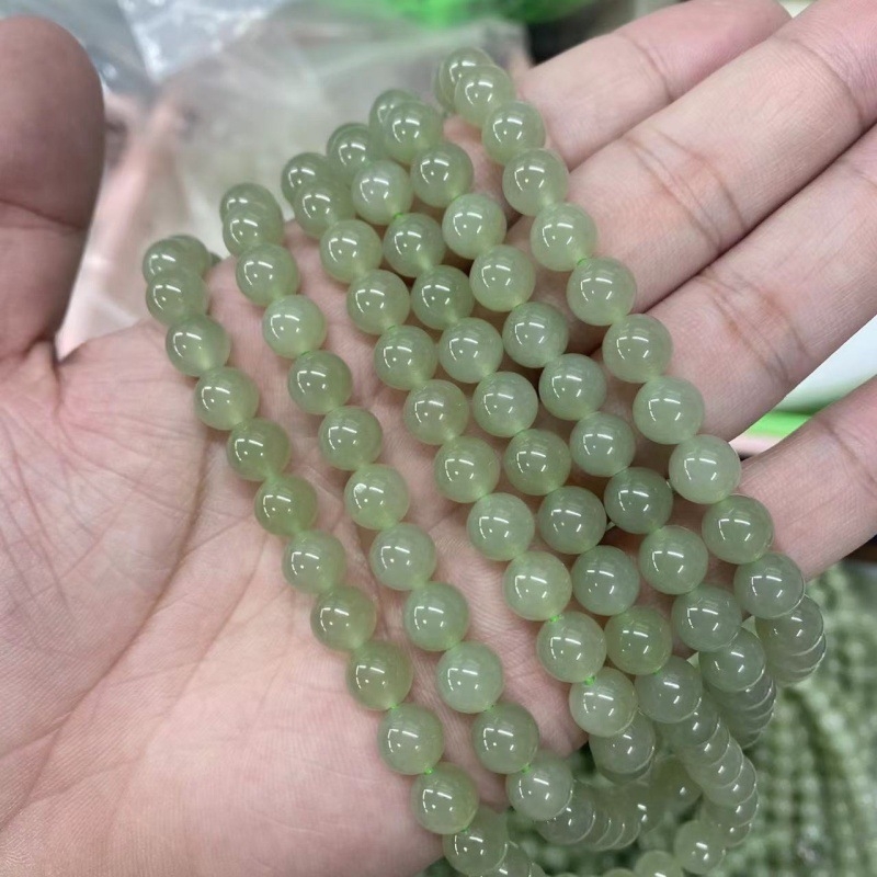 Hetian Jade karkötő, természetes kivitelezés, kör gyöngyök, Vs tisztaság, medálos stílus