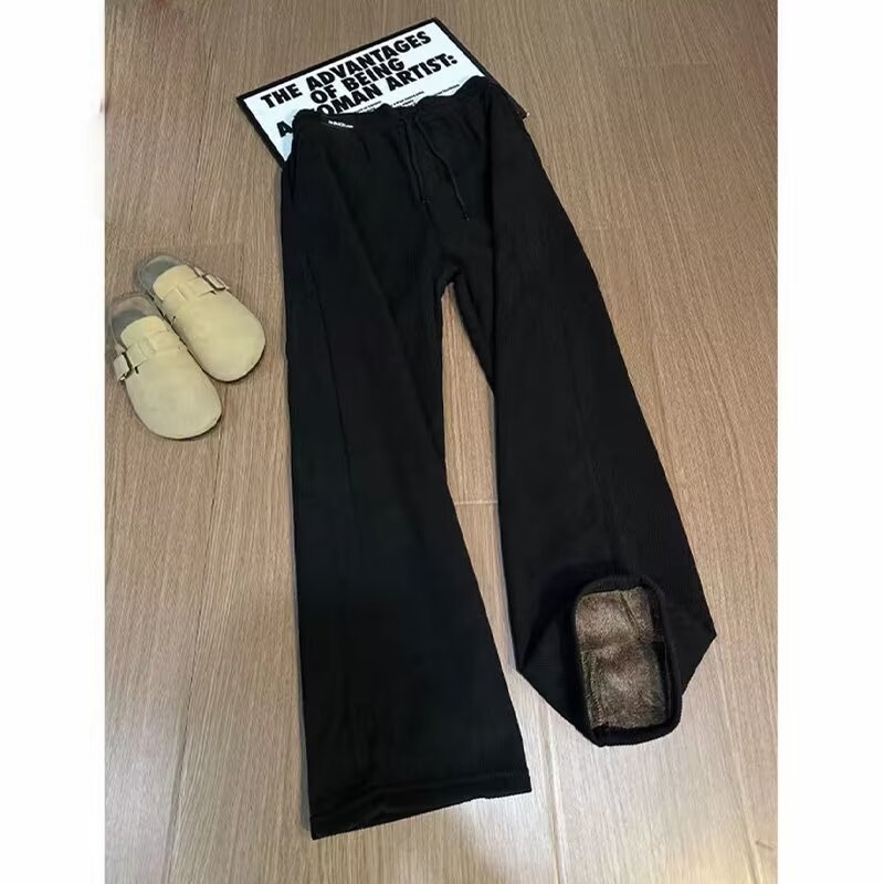 Corduroy hlače s fleec podstavom, ravni kroj, srednji struk, vezanje šnuralom, zimske svakodnevne hlače