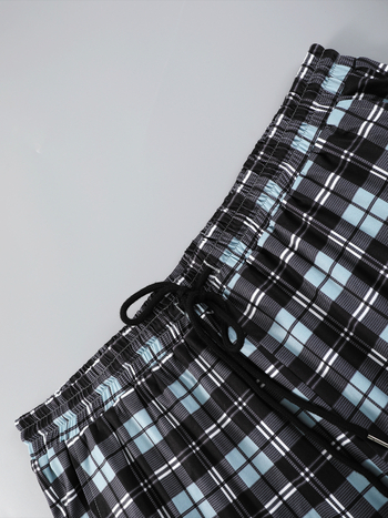 Мъжки ежедневен двучлен комплект: къс ръкав T-shirt с каре модел и дълги панталони; полиестер 95% + еластан 5%; за четири сезона