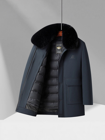 Žieminė lauko striukė vidutinio amžiaus vyrams su nuimamais įdėklais, storinta izoliacija, vidutinio ilgio, ilgos rankovės, priekyje užtrauktukas