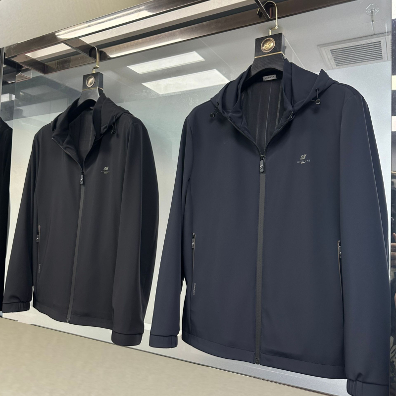 Vyrų rudens gobtuvė striukė verslo kasual stiliui, audinys nailonas/Milk Silk, kišenės su užtrauktukais, priekinis užtrauktukas