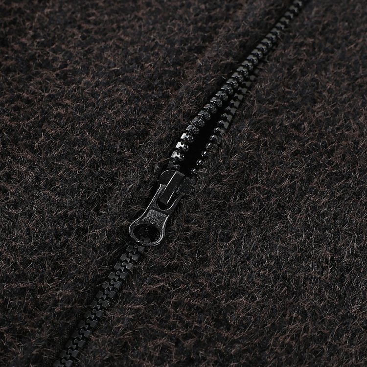 Vyrų žieminis paltas su stačiu kaklu, vienos eilės užsegimas, ilgos rankovės, įprastas ilgis