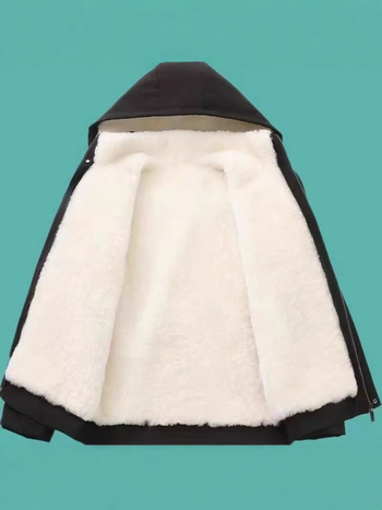 Vyriška žieminė striukė su kailio įdėklu ir vilnos deriniu, storesnis medvilnės užpildas, nuimamas apykaklė, užtrauktukas priekyje, laisvas kirpimas, įprastas ilgis