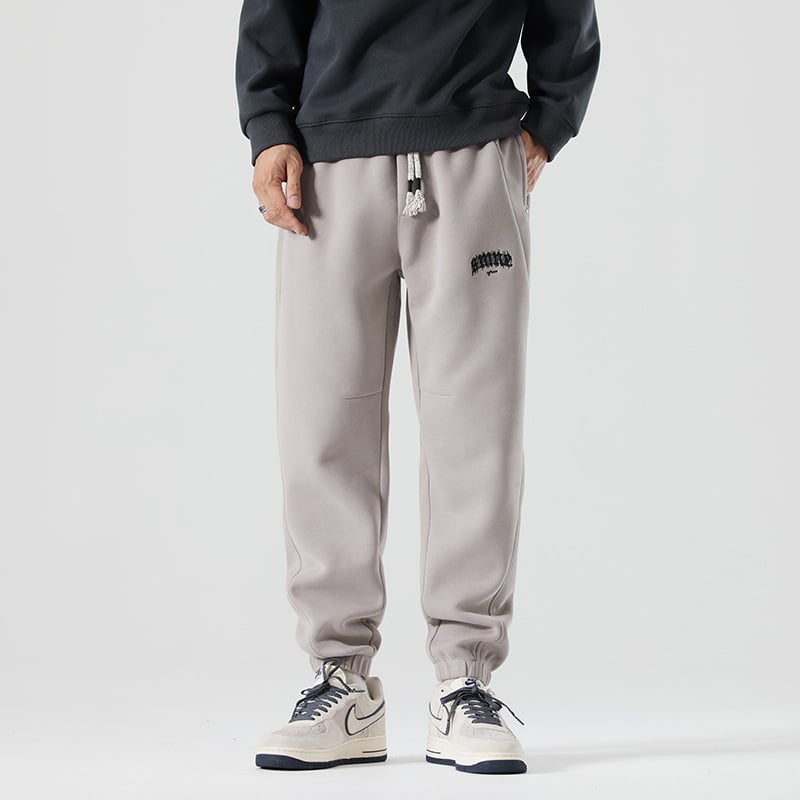 Мъжки спортни джогър панталони, tapered кройка, с връзка в талията, памук-полиестер смес, есен 2025