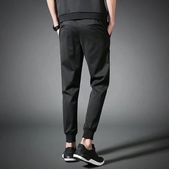 Muške sportske hlače, cropped slim-fit, prugaste, srednji struk, vezanje na šnoru, rastezljiv materijal