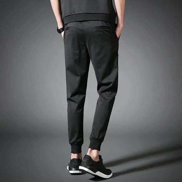 Muške sportske hlače, cropped slim-fit, prugaste, srednji struk, vezanje na šnoru, rastezljiv materijal