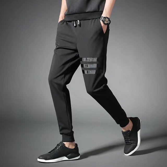 Muške sportske hlače, cropped slim-fit, prugaste, srednji struk, vezanje na šnoru, rastezljiv materijal