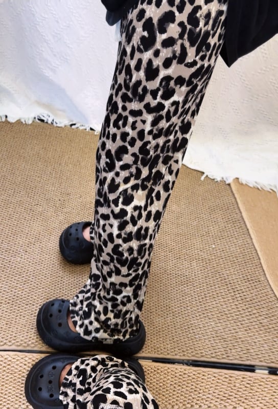 Ženske hlače s leopardovim uzorkom, široke nogavice, visoki pojas, lagana tkanina, poliester, ljeto 2025 (Poliester 90–95%; visoka elastičnost; visoki pojas; lagana tkanina; casual stil)