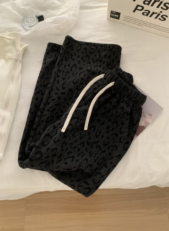Ženske leopard uzorka hlače s fleeceom, široke nogavice, visokim strukom, dužina do poda — materijal: tkanina; poliester 70–80%