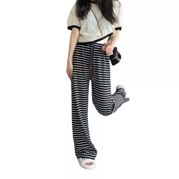 Ženske hlače s visokim strukom od mliječne svile, ravne i široke nogavice, opuštena silueta, potiskani materijal, proljeće 2024.