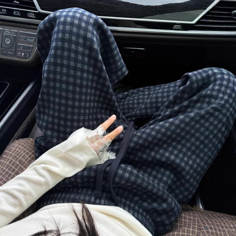 Női casual széleslábú nadrág, magas derekú; gyapjúszövet pamut–poliszter keverékkel, mikroelasztikusság, tél 2025