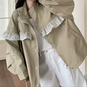Ženska windbreaker jakna s čipkastim spojem, poliester, stojeći ovratnik, kapuljača, normalan kroj