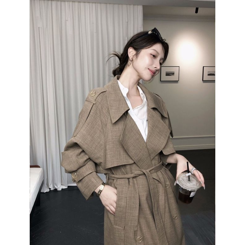 Ženski dvostruko kopčani kaput s reverom, tkanina od pamuk-umjese, glavni materijal poliester, srednja debljina, ultra kratka duljina