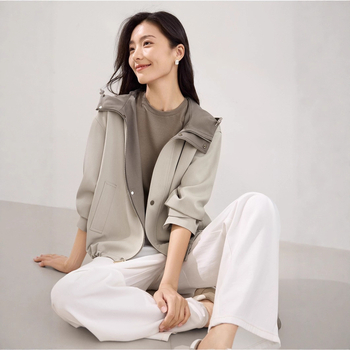 Ženska jakna – poliester, standardna duljina 50–65 cm, dugi rukavi, zip zatvarač, jesen 2025