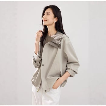 Ženska jakna – poliester, standardna duljina 50–65 cm, dugi rukavi, zip zatvarač, jesen 2025