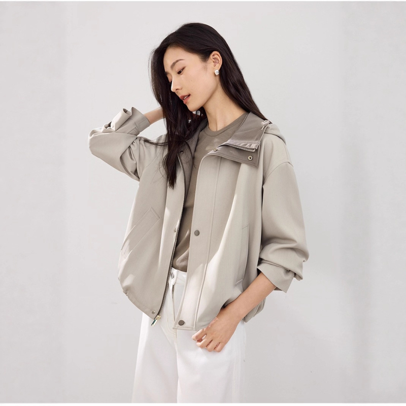 Ženska jakna – poliester, standardna duljina 50–65 cm, dugi rukavi, zip zatvarač, jesen 2025