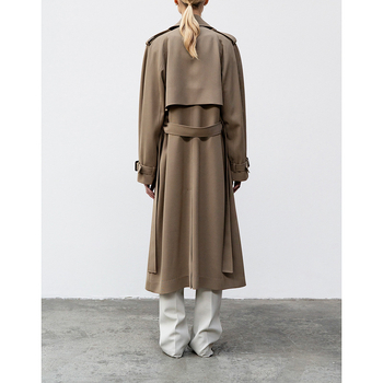 Ženski kaput srednje duljine od poliester-vunene smjese, jedinstveni uzorak, rever ovratnik, dugi rukavi