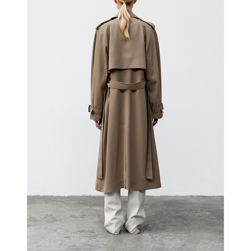 Ženski kaput srednje duljine od poliester-vunene smjese, jedinstveni uzorak, rever ovratnik, dugi rukavi