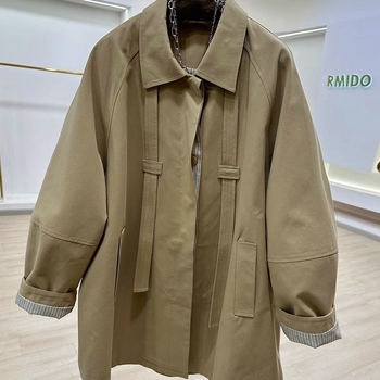 Ženski proljetni windbreaker kaput s polo ovratnikom, poliester materijal, srednja debljina, kapuljača, regularni kroj