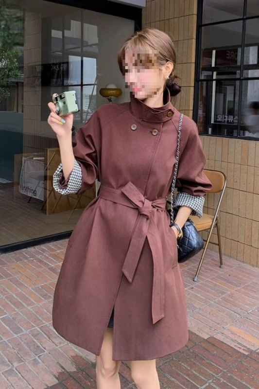 Trenč kaput ultra kratke dužine, A-silueta, Chenille tkanina, visok sadržaj Spandexa, stoji ovratnik, kopčanje šnorne