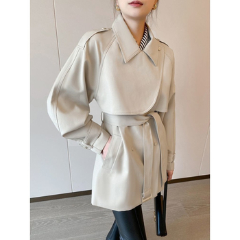 Poliesterski srednje duljine kaput-vek s stojećim ovratnikom i kapuljačom, duljina 50–65 cm, kraljevski ženski stil