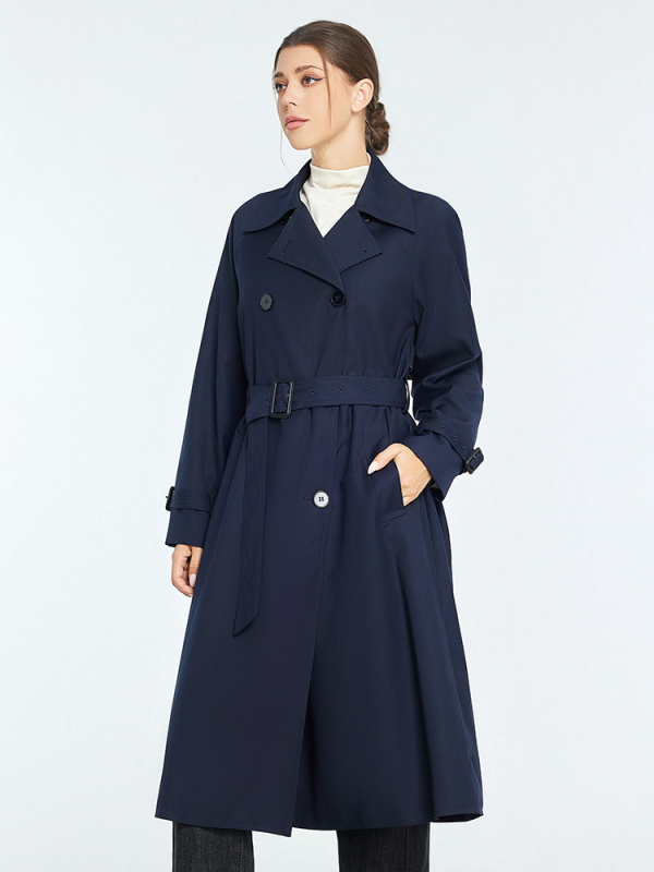 Дамски тренчкот от полиестер: свободен силует, двуредно копчета, лацкан