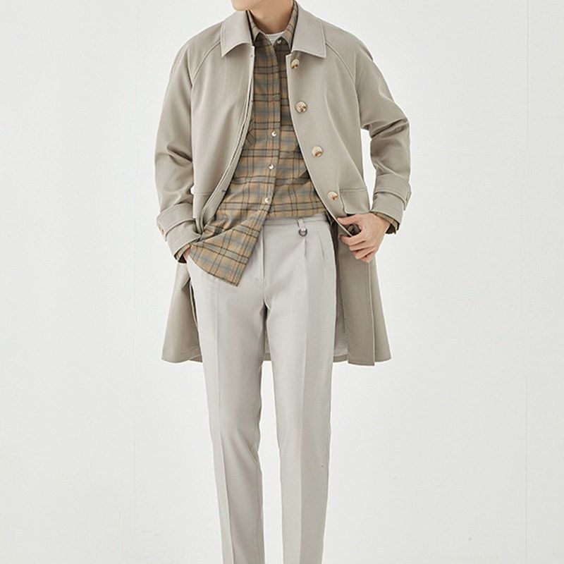 Muški kaput u korejskom stilu, srednje duljine (65–80 cm), rever, jednoredno kopčanje, labav kroj