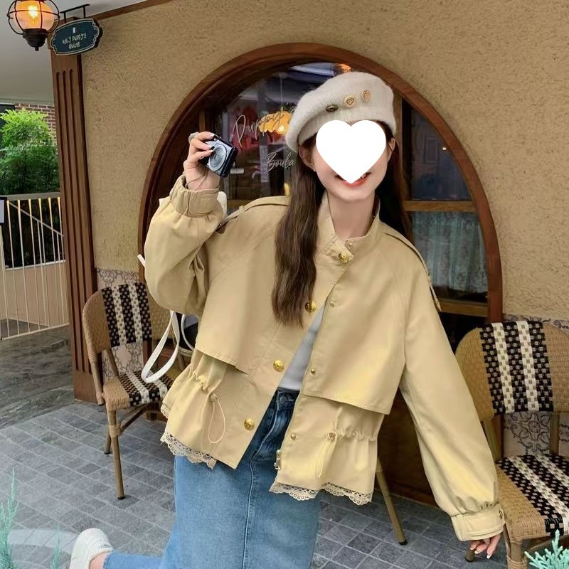 Ženski trench s stojećim ovratnikom, poliester, dugi rukavi, jednoredno kopčanje, duljina 50–65 cm