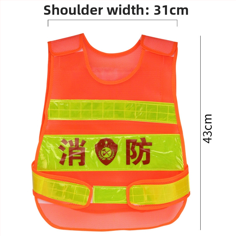 Laste tuletõrje rollimängu komplekt plastist veepüstoliga, seljakotiga, kiivriga ja tuletõrjevahendiga, sobiv 4–6-aastastele lastele.