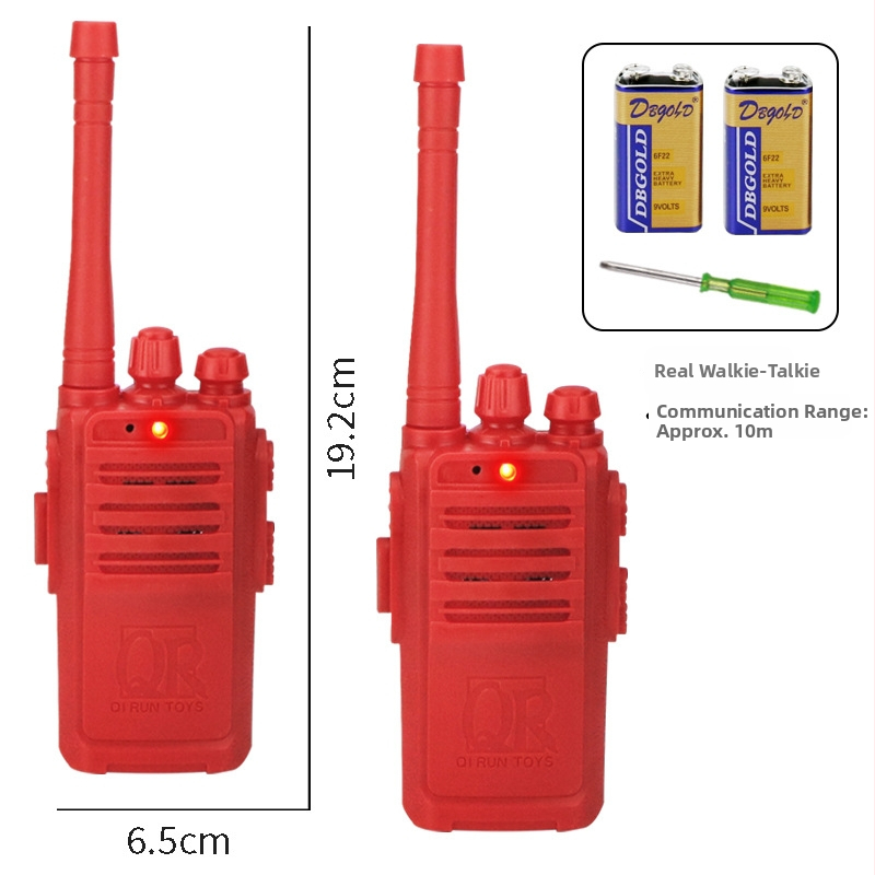 Laste tuletõrje rollimängu komplekt plastist veepüstoliga, seljakotiga, kiivriga ja tuletõrjevahendiga, sobiv 4–6-aastastele lastele.