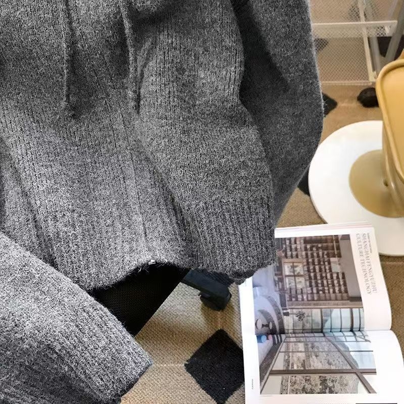 Kardigan s kapuljo i zatvaračem, ležernog kroja, Mercerizirana tkanina, PVC tkanina s manje od 30% spandeksa, duljina 50–65 cm, jesen 2025